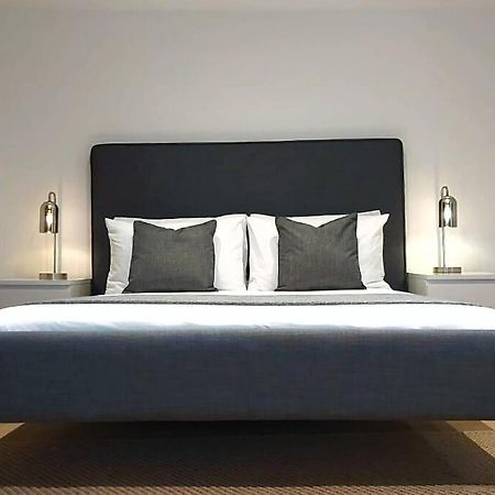 Stylish Apartment In City Centre With Parking Preston  Eksteriør billede